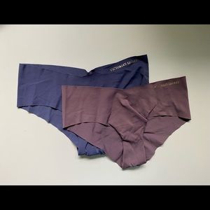 VICTORIA’S SECRET Pair of No-show Cheeky Panties
